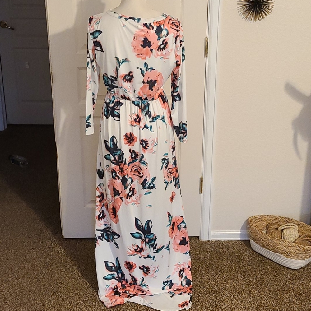 Floral dress - Picture 4 of 7